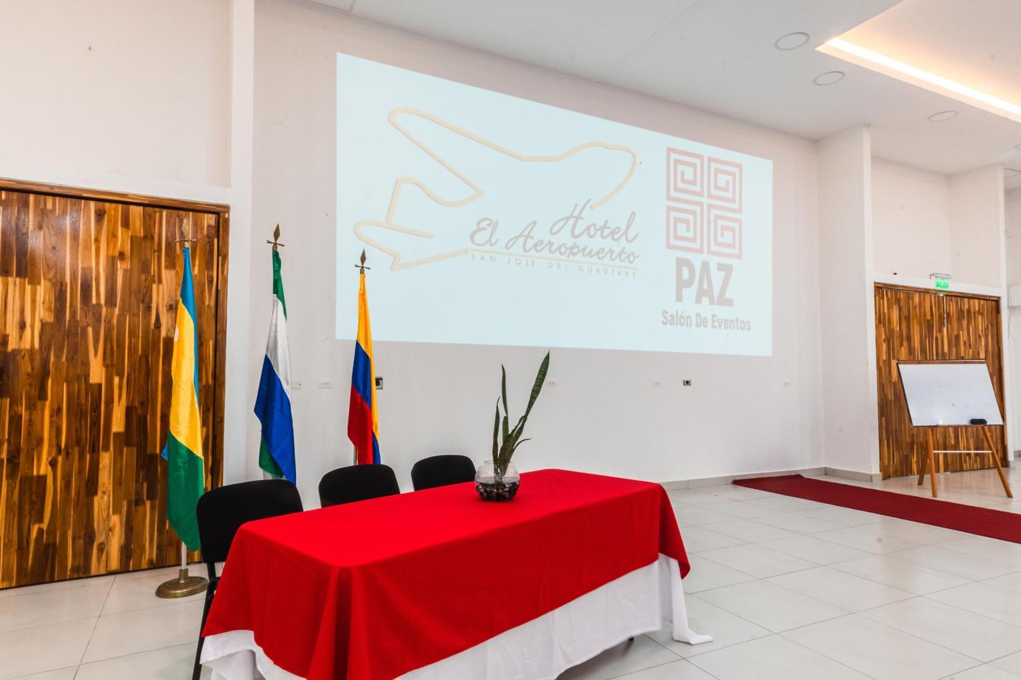 Hotel El Aeropuerto San José del Guaviare Buitenkant foto